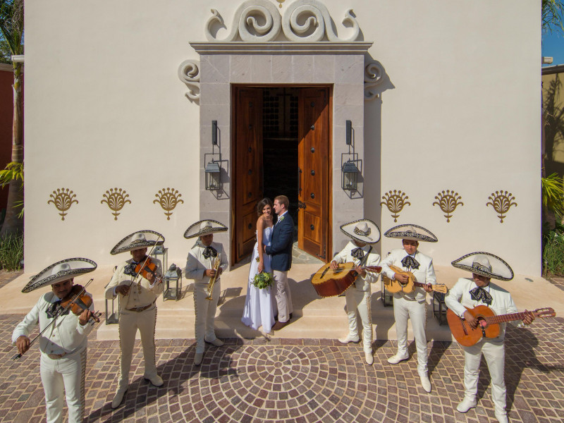 wedding-traditions-in-mexico-the-ins-and-outs