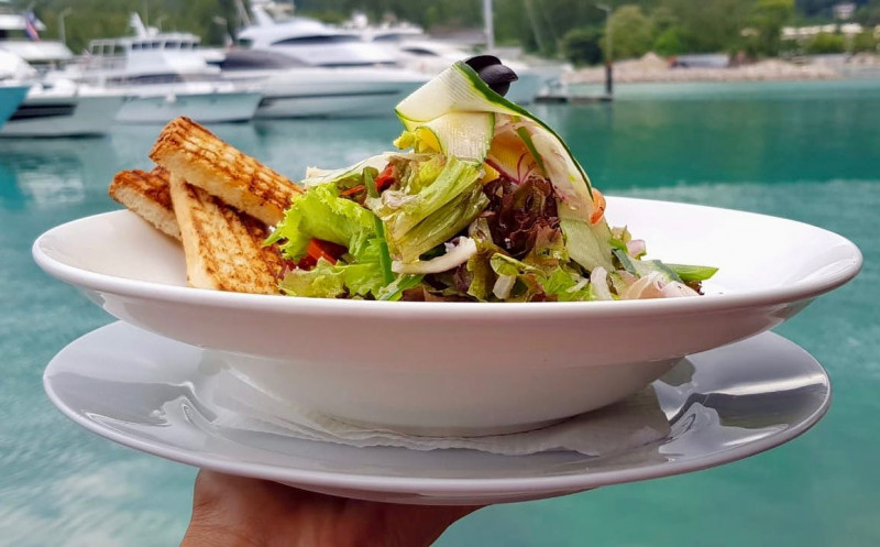 Restaurants: The Boardwalk Bar & Grill | Mont Buxton | Seychelles
